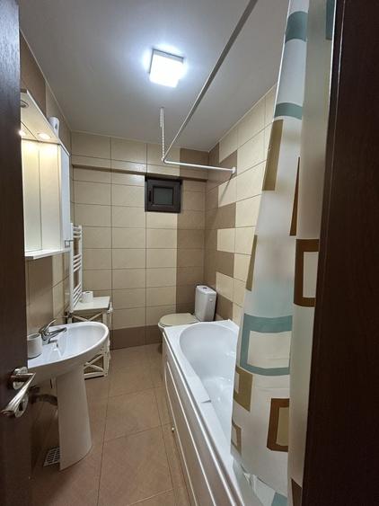 Apartament cu 3 camere decomandat în Gară