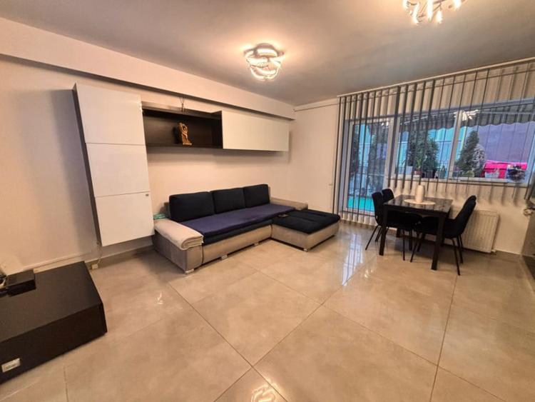 Apartament 3 camere , 68 mp ,Zona Vivo , Floresti - 1