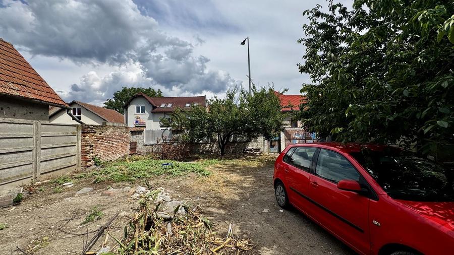 Casă individuală cu 3 camere cu Canalizare în Central