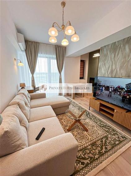 Apartament cu 2 camere semidecomandat, mobilat în Pipera