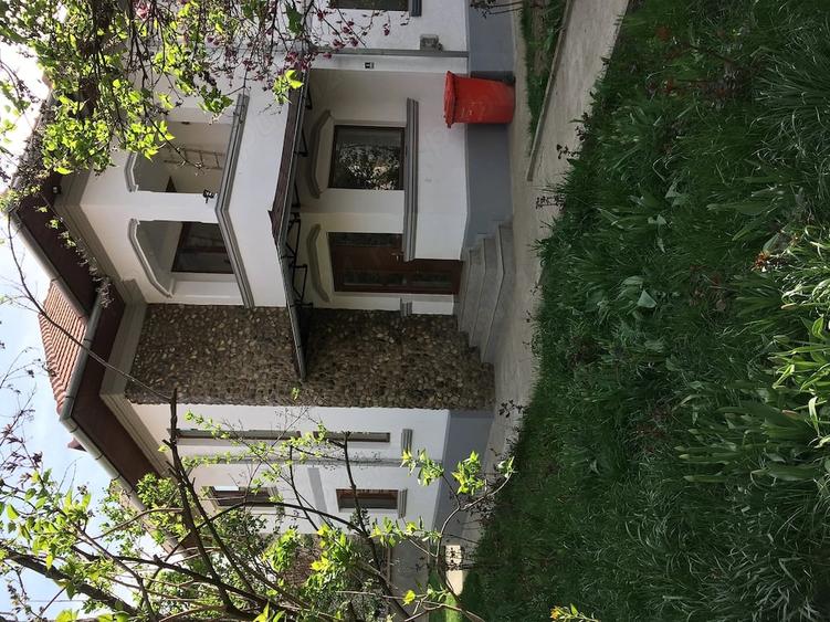 Casă cu 5 camere cu Teren 600 Mp în Ultracentral