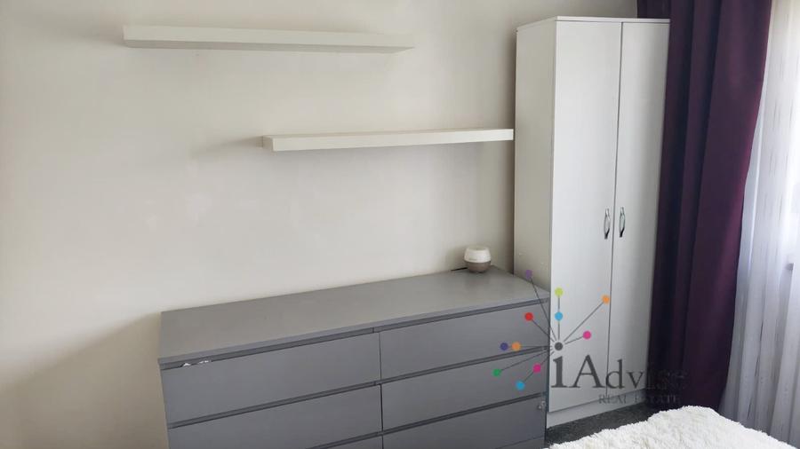 Apartament cu 2 camere decomandat în Tractorul