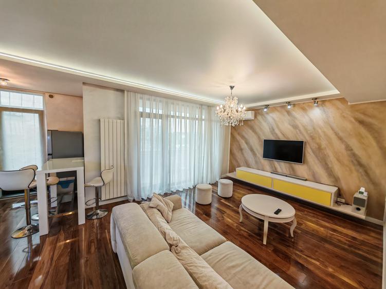 Apartament cu 3 camere decomandat, mobilat în Aviației
