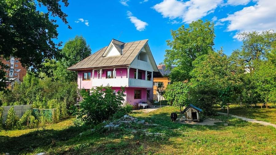 Casă cu 4 camere în Ultracentral