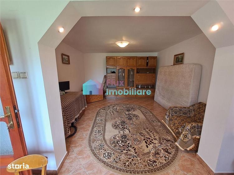 Casă cu 2 camere în Mălini