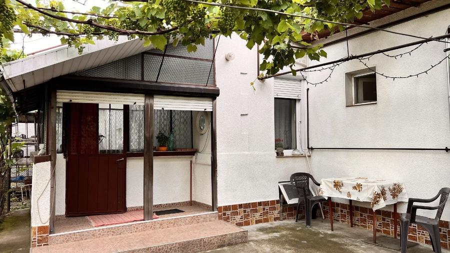 Casă individuală cu 2 camere cu Teren 272 Mp în Central
