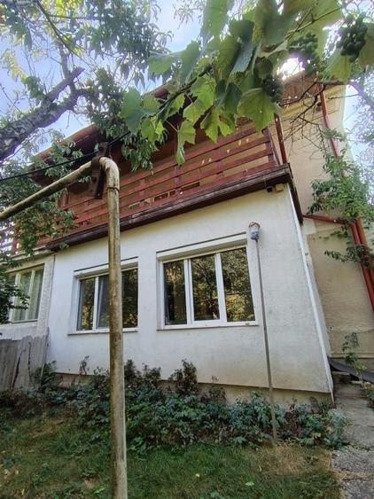 Duplex cu 5 camere cu Canalizare în Săsar
