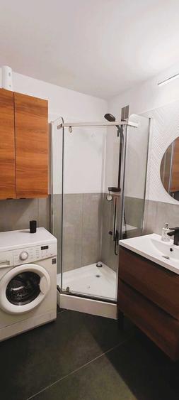 Garsonieră decomandată în Central