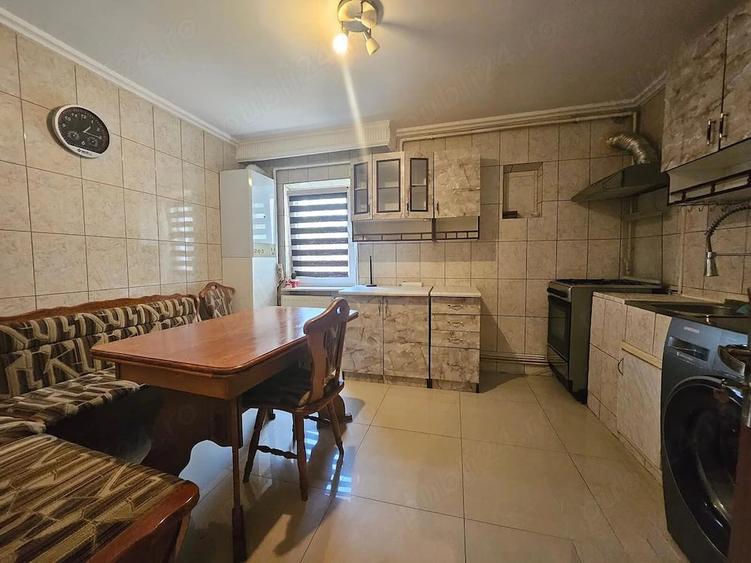 Apartament cu 2 camere decomandat în Teilor