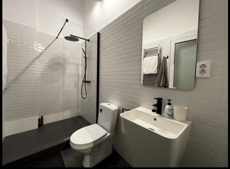 Apartament cu 2 camere nedecomandat în Ultracentral