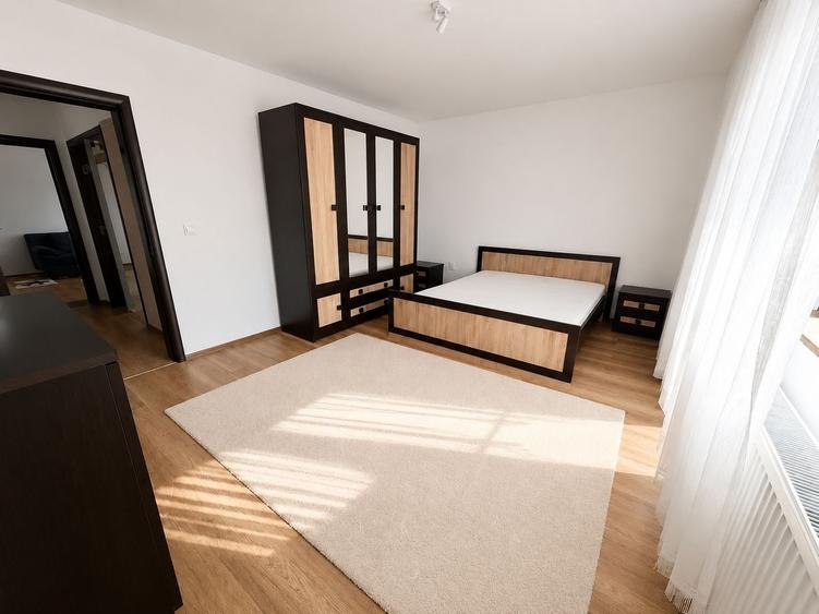 Apartament cu 3 camere în Cetate