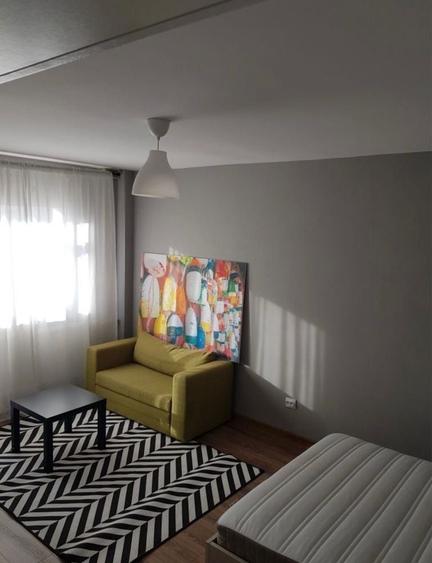 Garsonieră decomandată în Vitan