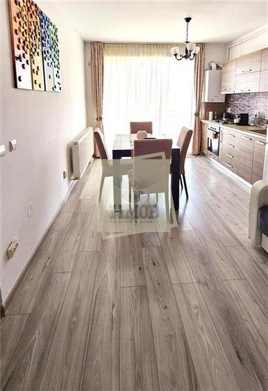 Apartament cu 2 camere semidecomandat, mobilat în Central