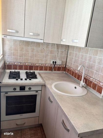 Apartament cu 3 camere decomandat în Băneasa
