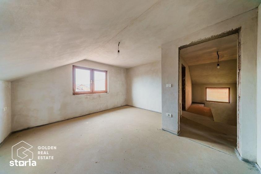 Casă cu 4 camere cu Teren 300 Mp în Fântânele