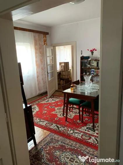 Casă cu 3 camere în Central