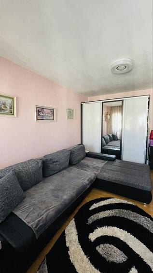 Apartament cu 2 camere decomandat în Galata