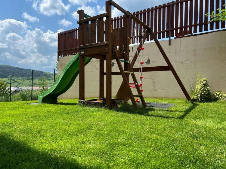Apartament cu 3 camere decomandat în Baciu