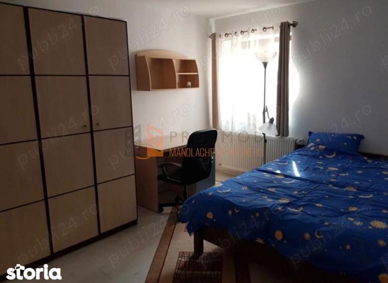 Casă cu 3 camere decomandat cu Canalizare în Central