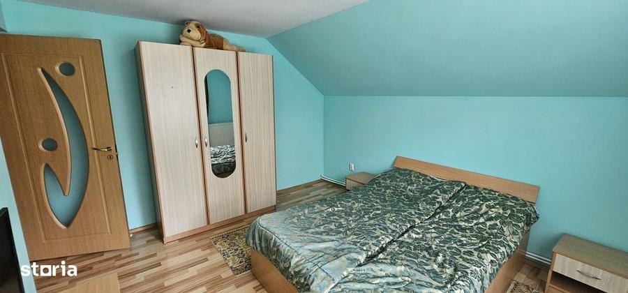 Casă cu 4 camere în Coman