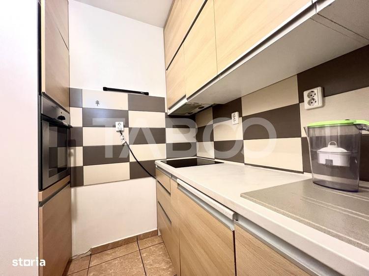 Apartament cu 3 camere semidecomandat în Central