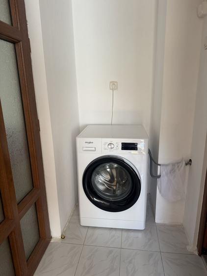 Apartament cu 3 camere semidecomandat în Tomis Nord