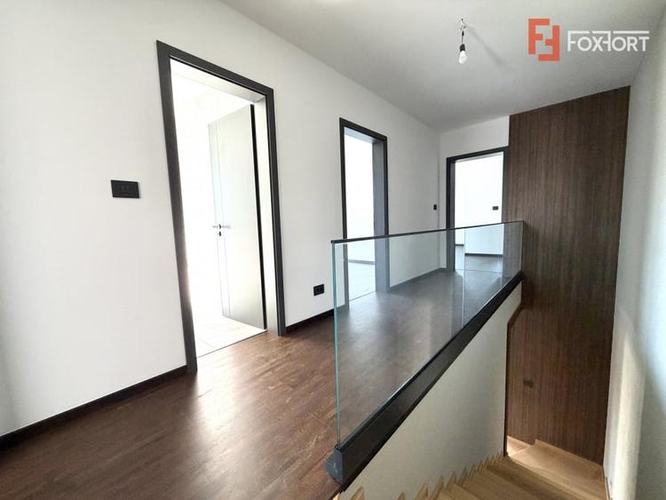 Duplex cu 4 camere cu Canalizare în Dumbrăvița