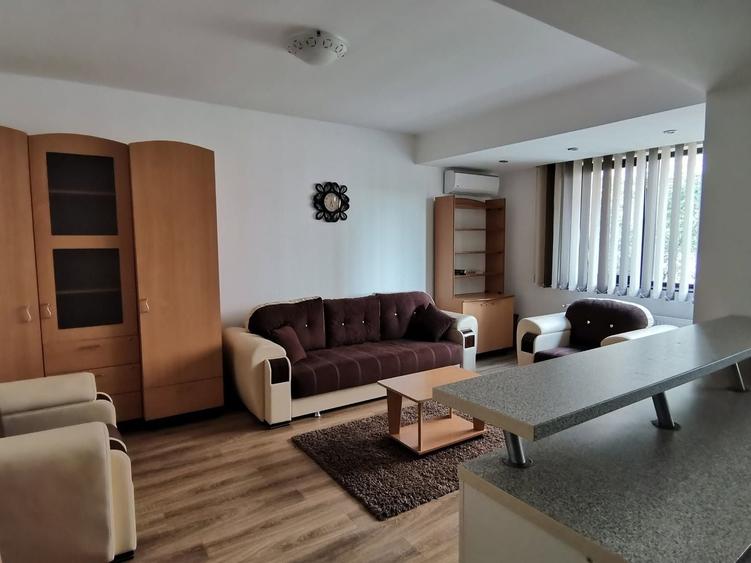 Apartament cu 2 camere semidecomandat în Prelungirea Ghencea