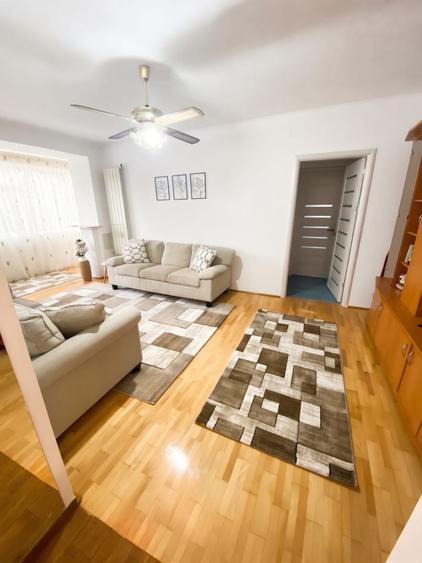 Apartament cu 3 camere în Tomis I