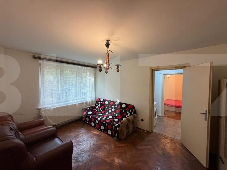 Apartament cu 2 camere semidecomandat, mobilat în Brazda lui Novac