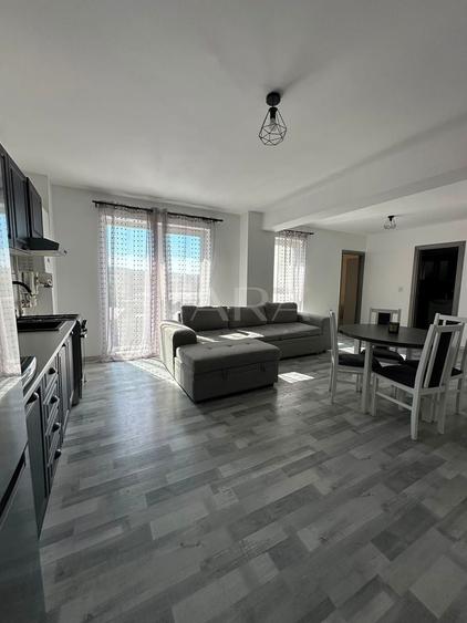 Apartament cu 2 camere semidecomandat, mobilat în Dâmbul Rotund