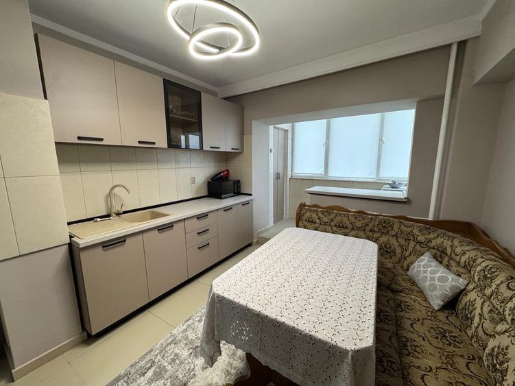 Apartament cu 3 camere în Stadion
