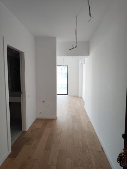 Apartament cu 3 camere semidecomandat în Cotroceni