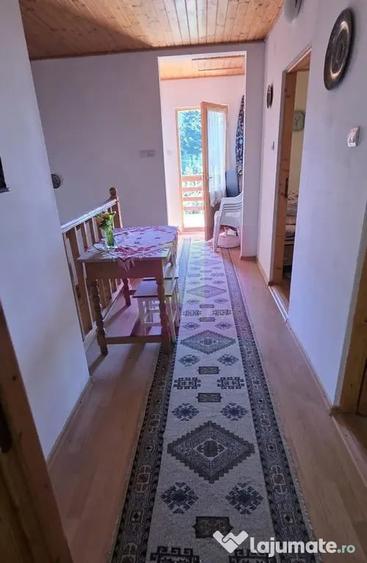 Casă cu 4 camere cu Teren 355 Mp în Central