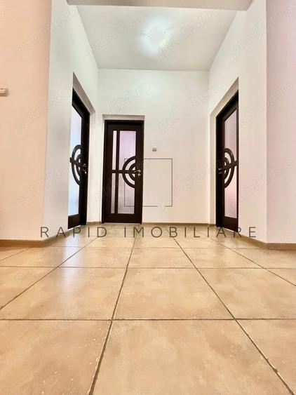 Casă cu 6 camere cu Teren 1000 Mp în Central
