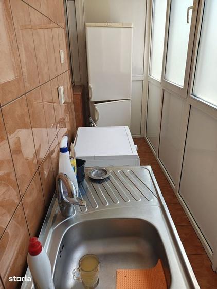 Apartament cu 2 camere decomandat în Calea București