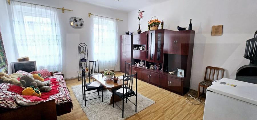 Casă cu 2 camere cu Teren 720 Mp în Central