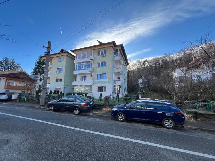 Apartament cu 2 camere decomandat, mobilat în Central