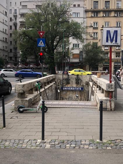 Garsonieră decomandată în Universitate