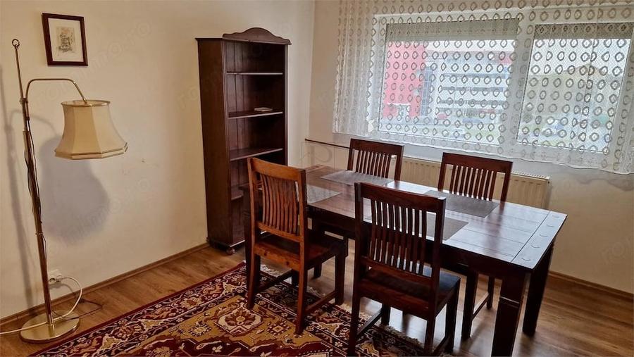 Apartament cu 3 camere decomandat în Soarelui