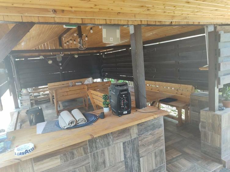 Casă cu 4 camere cu Teren 400 Mp în Palazu Mare
