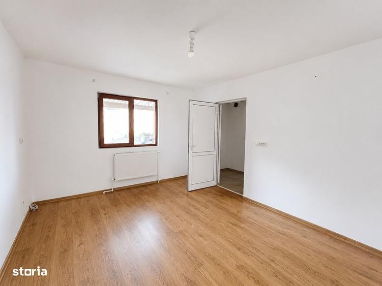 Uricani Iasi Doua Case in Una 108mp Ideala 2 Familii, 1330 mp teren - 5