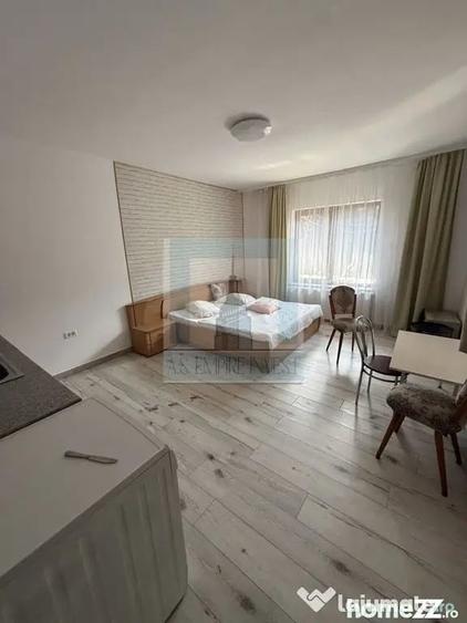 Casă cu 10 camere cu Teren 380 Mp în Astra