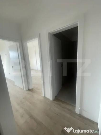 Apartament cu 3 camere decomandat în Independenței