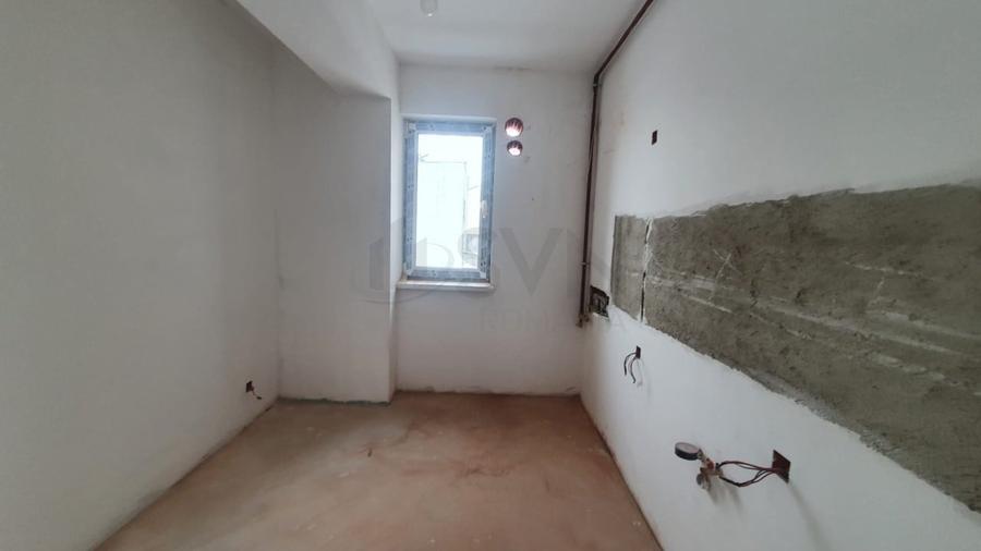 Apartament cu 2 camere semidecomandat în Chibrit