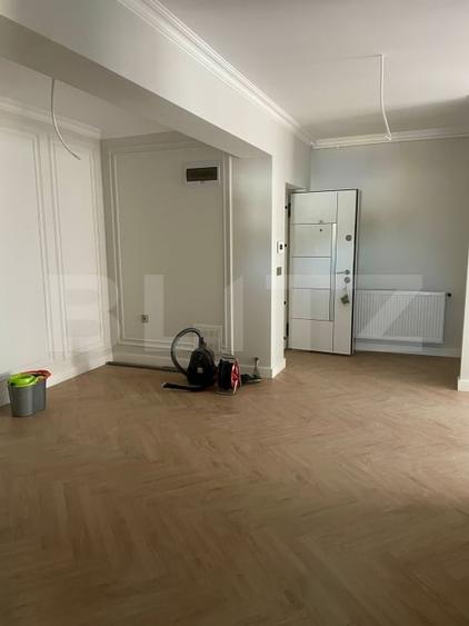 Apartament cu 3 camere decomandat în Sud — fotografia 3