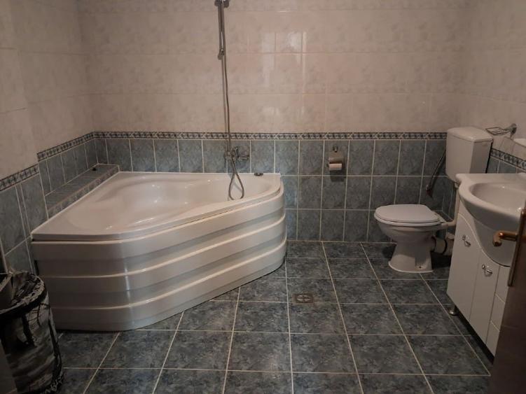 Apartament cu 3 camere decomandat, mobilat în Aviatorilor