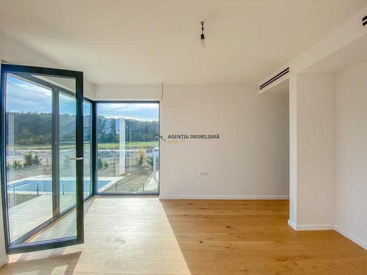 Casă individuală cu 5 camere cu Piscina în Corbeanca