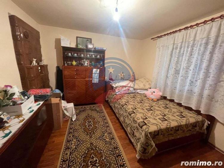 Casă cu 4 camere cu Teren 3500 Mp în Leu