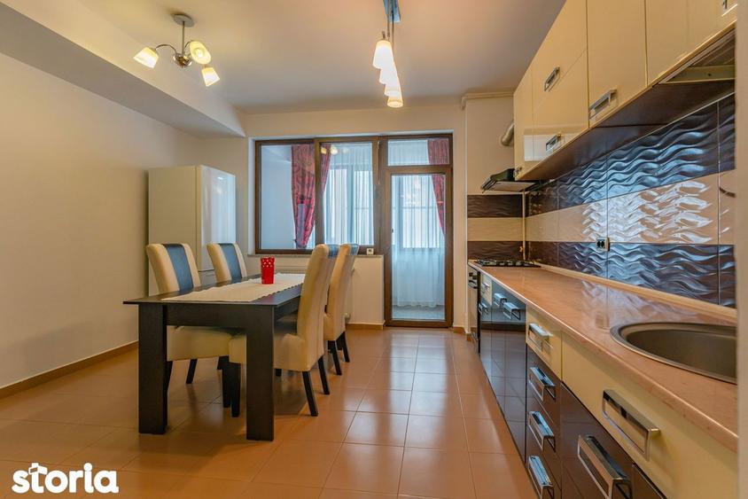 Apartament cu 3 camere semidecomandat, mobilat în Tractorul